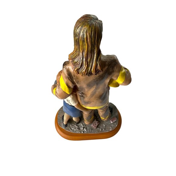 Safe From Harm Red Hats of Courage LIMITED 2 of 602 Little Girl Vanmark 8.5” - Picture 6 of 8